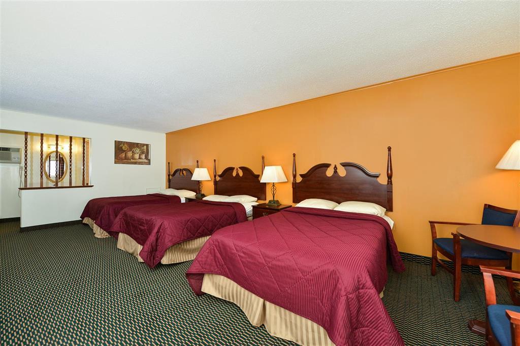 Soudersburg Inn & Suites Lancaster Ронкс Номер фото