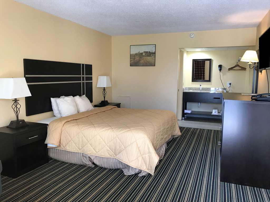 Soudersburg Inn & Suites Lancaster Ронкс Номер фото