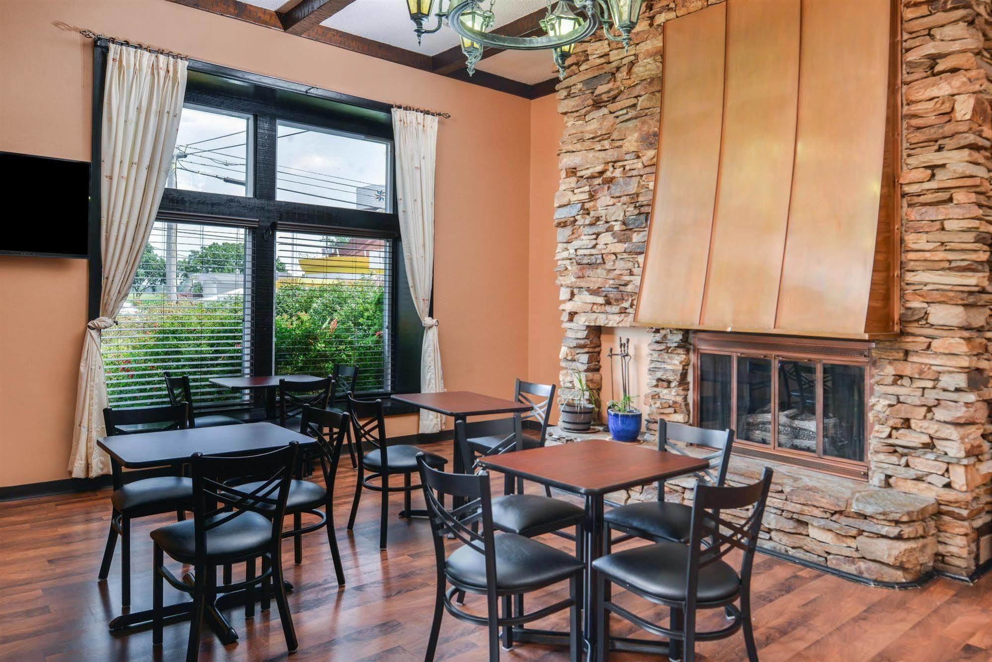 Soudersburg Inn & Suites Lancaster Ронкс Экстерьер фото