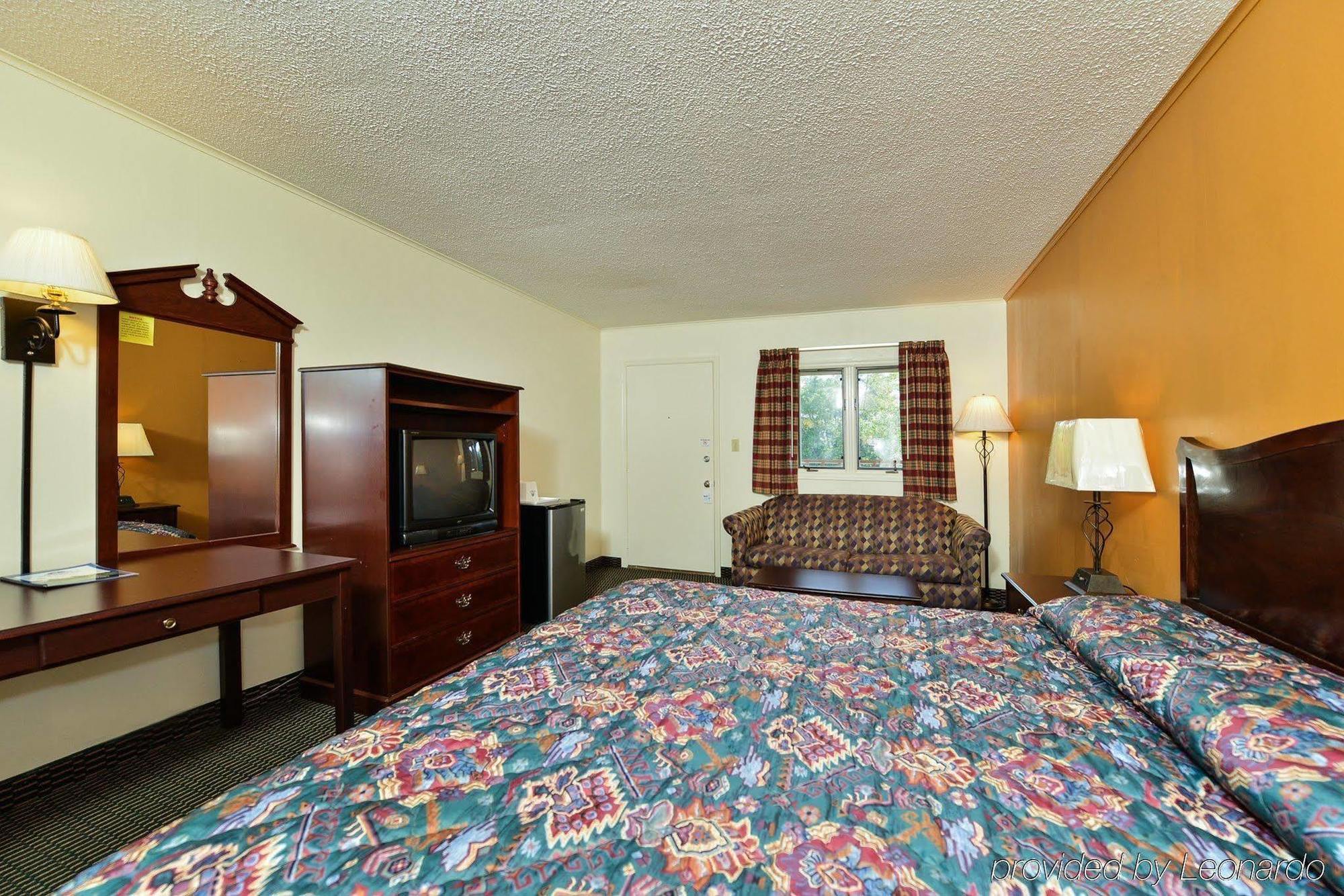 Soudersburg Inn & Suites Lancaster Ронкс Экстерьер фото