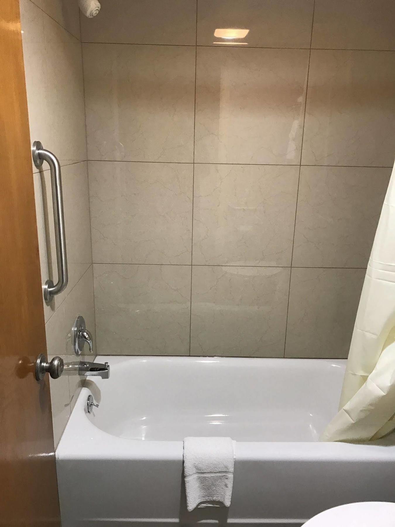Soudersburg Inn & Suites Lancaster Ронкс Экстерьер фото